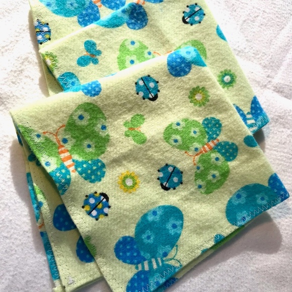 FLANNEL GIFT SET, Pure Cotton Flannel Burp Cloth and Reusable Wipes - Picture 2 of 5